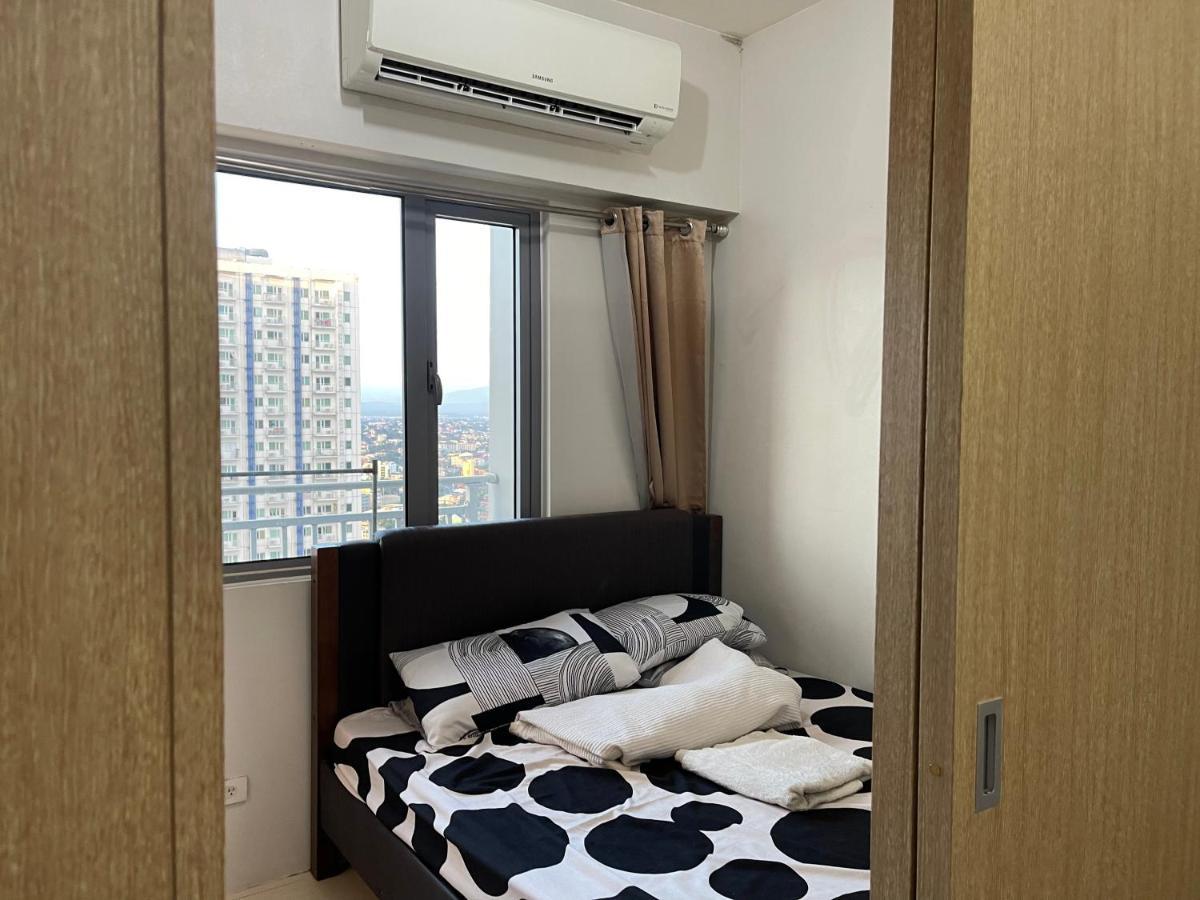 Relaxing City View Aparthotel Manila Esterno foto
