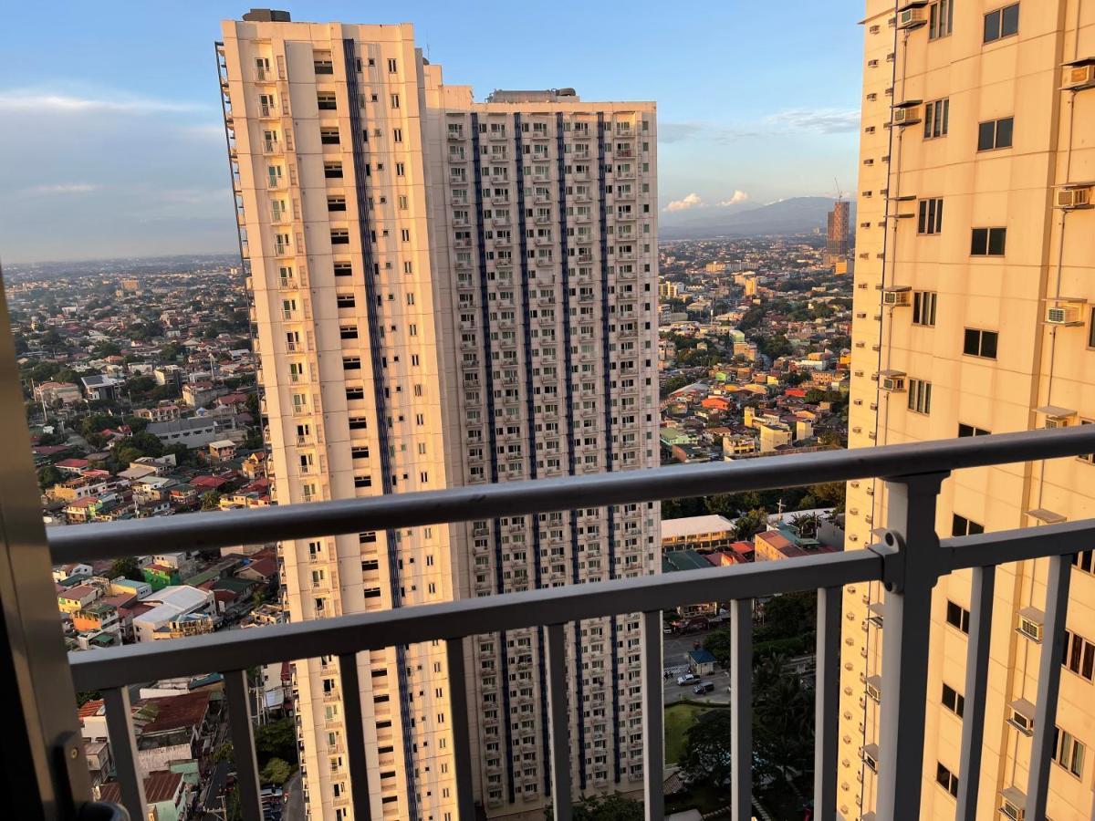 Relaxing City View Aparthotel Manila Esterno foto